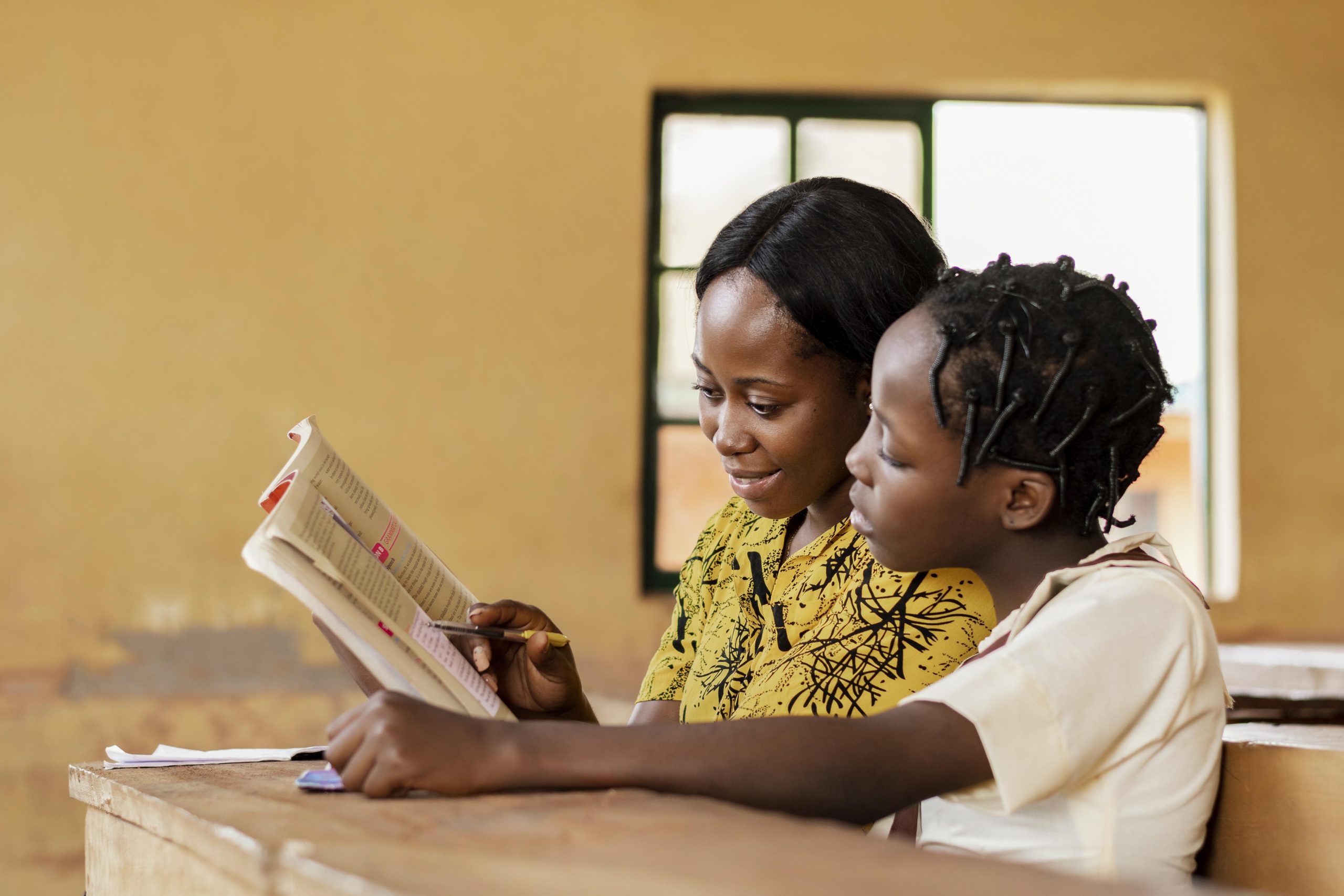 Empowerment Communautaire et Éducation à San : Initiatives de la Fondation Strømme